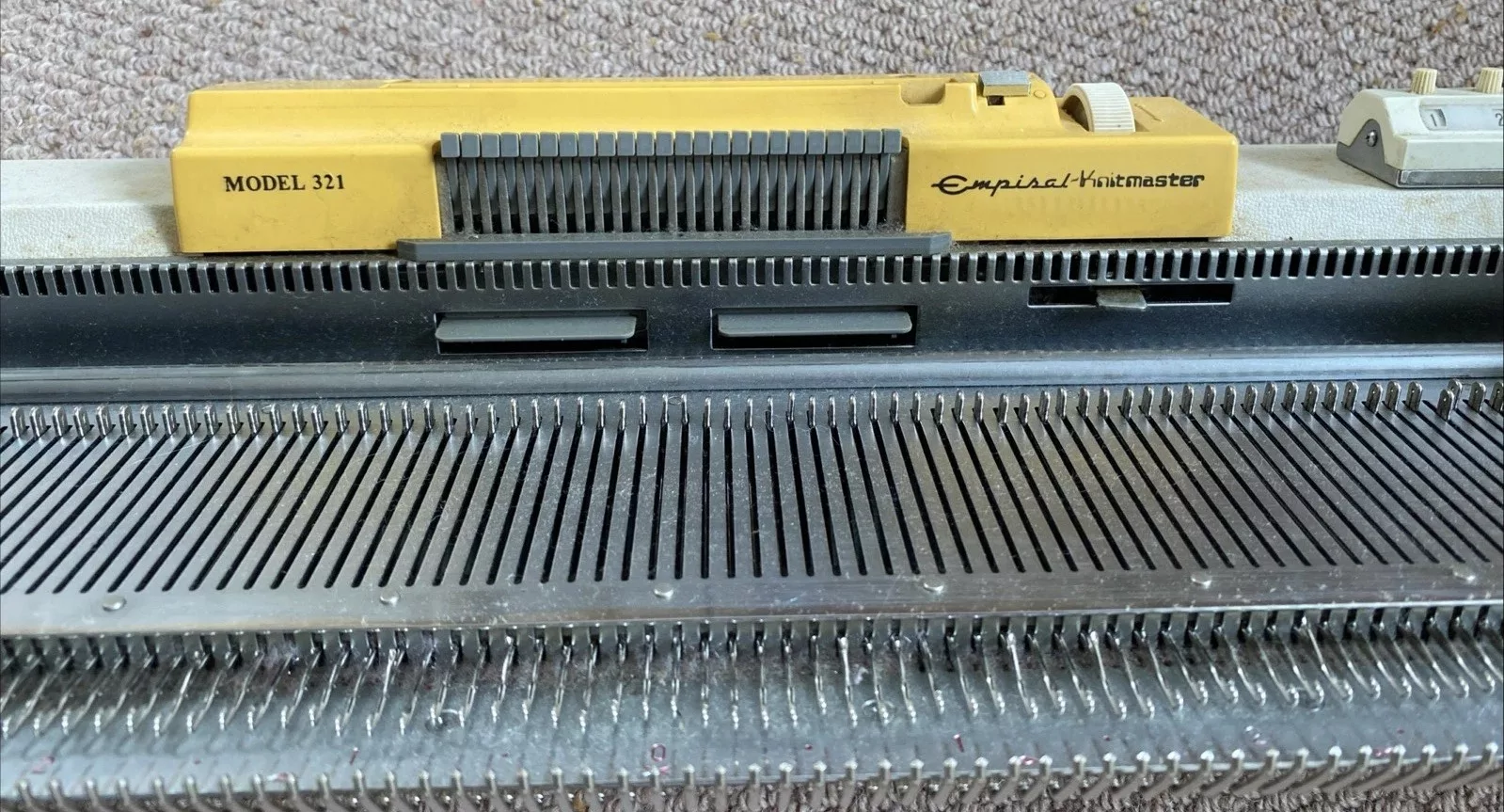Empisal Knitmaster 321 knitting machine