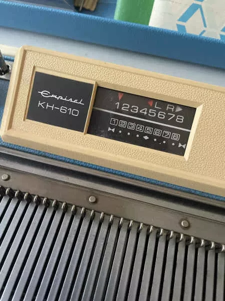 Empisal KH-610 knitting machine