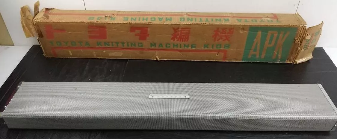 Toyota APK knitting machine