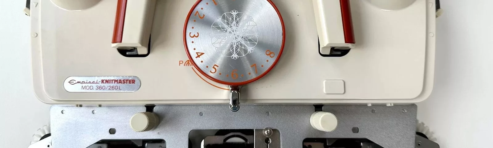 Empisal Knitmaster mod. 360/260L lace carriage