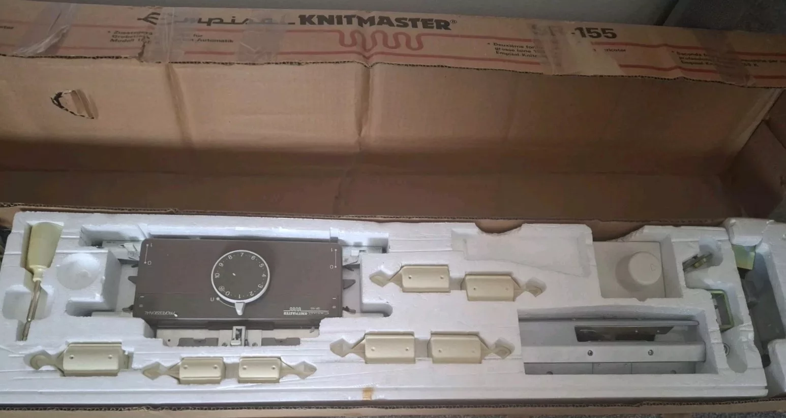 Empisal Knitmaster SR-155 ribbing attachment