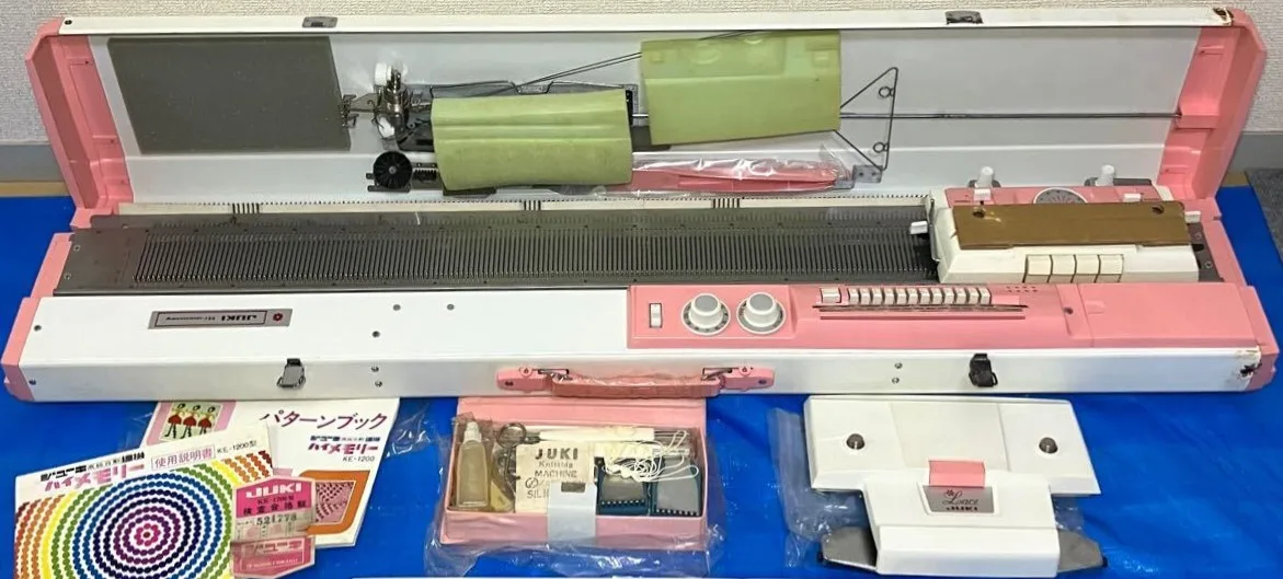 JUKI KE-1200 knitting machine